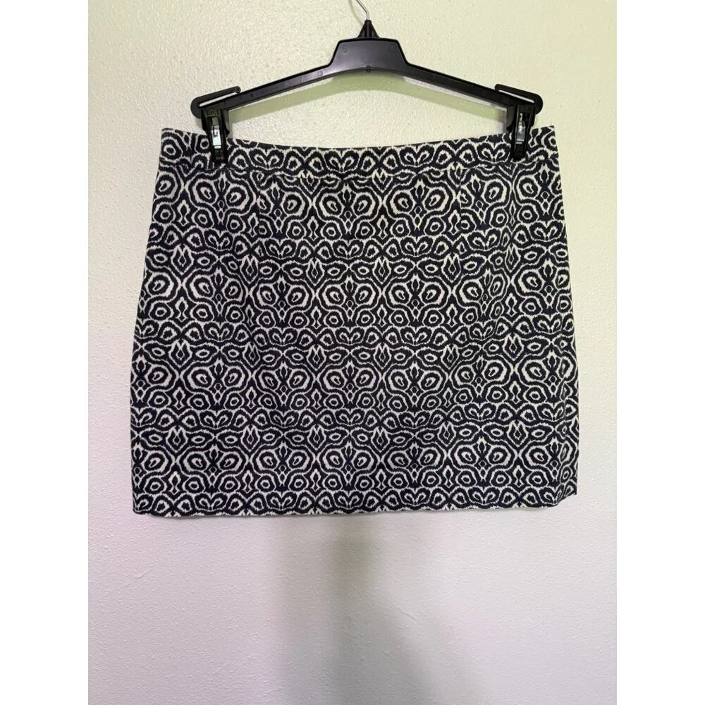 J Crew Mini Skirt White Blue Patterned Pockets Side Zip Womans 6 - Picture 2 of 4